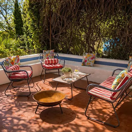 Maison Auguste D'hôtes Aux Portes Des Cévennes Couette-café Lédignan