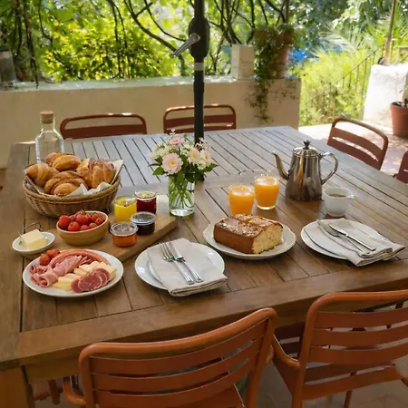 Couette-café Maison Auguste D'hôtes Aux Portes Des Cévennes